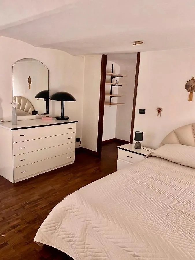 Appartamento Casa Madalu Napoli Italia